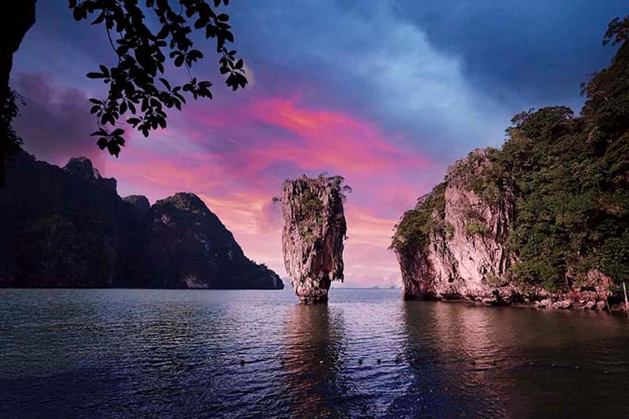 Khao Lak: Twilight Sea Canoe and Glowing Plankton Tour - Glowing Plankton and Fireflies: The Night Show in Your Kayak