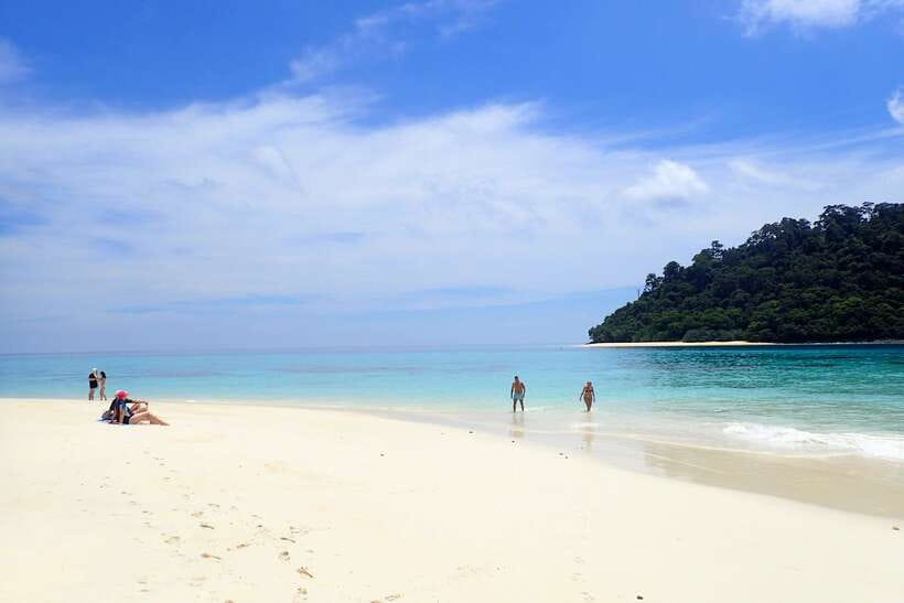 Koh Lanta: Adventure Sea Tour to Koh Rok and Koh Haa - Koh Haa snorkeling: the mini-lagoon stop you’ll remember