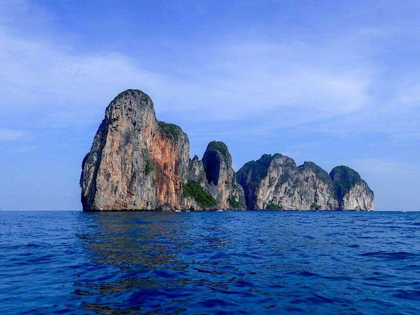 Koh Phi Phi: Maya Bay Private Longtail Boat Tour - What to bring (and what to skip) for a smoother water day
