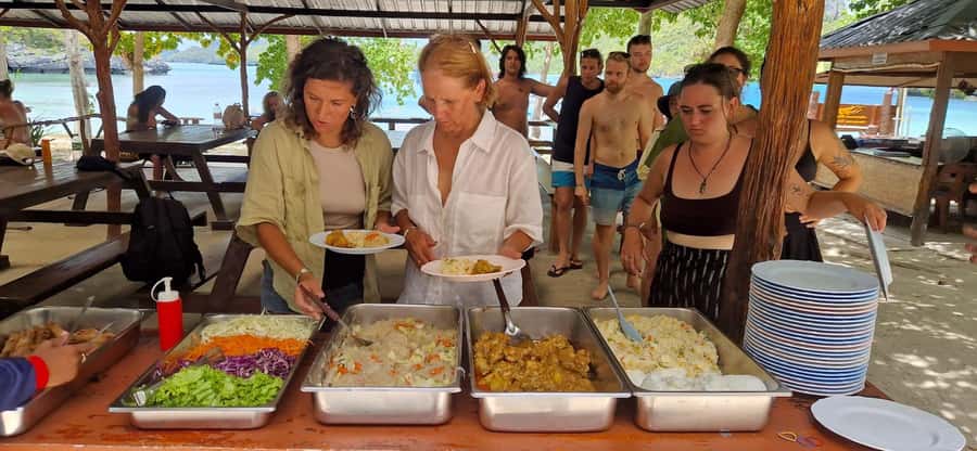 Koh Samui: Day Tour to Ang Thong with Kayak, Snorkel & Lunch - The speedboat portion: fast, noisy, and worth preparing for