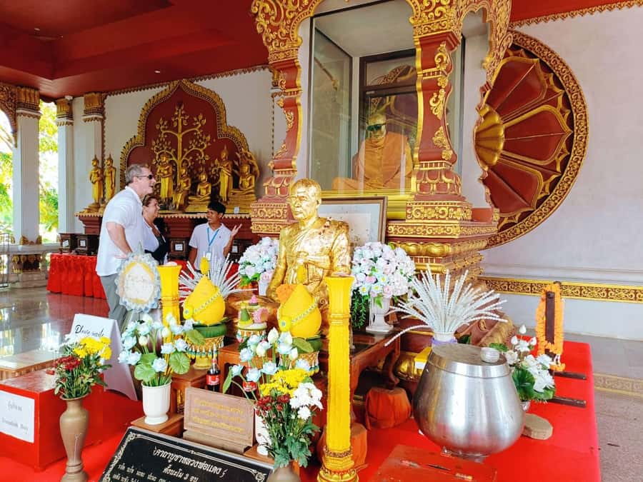 Koh Samui: Half Day City Tour with Hotel Pickup - Grandfather and Grandmother Rocks: weird in the best way
