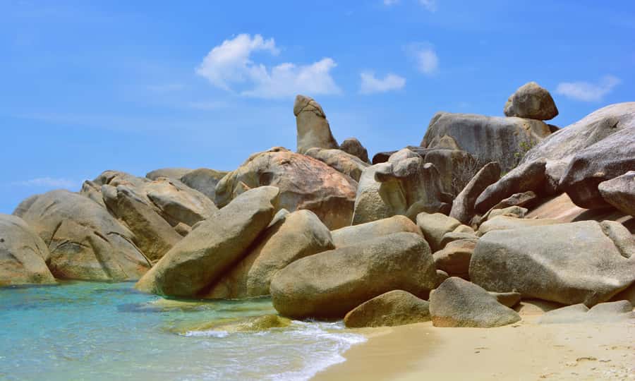 Koh Samui: Half-Day Highlights Tour with Hotel Transfers - Hotel Pickup and a Comfortable Small-Group Ride