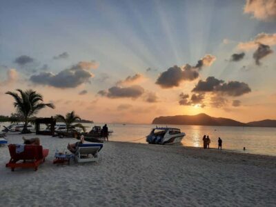 Koh Samui: Sunset Pig Island and Snorkeling Koh Tan w/Dinner - Getting from your hotel to the water (and why the timing matters)