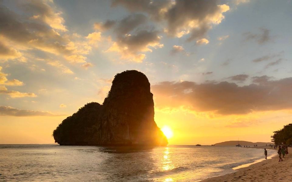 Krabi: 7 Islands Sunset Hopping Cruise with BBQ & Plankton - Timing realities: tides, rain, and motion on a speedboat day
