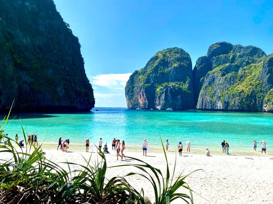 Krabi: Phi Phi & 4 Islands Sunset Tour by Speedboat - Ko Poda or Tup Island sunset: when the day slows down