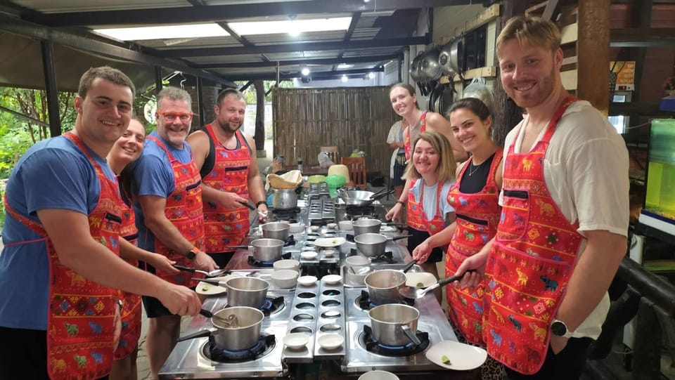 Krabi: Traditional Thai Cooking Class with Expert Cook - The 4-Course Menu: Curry, Stir-Fry, Salads, and Mango Sticky Rice