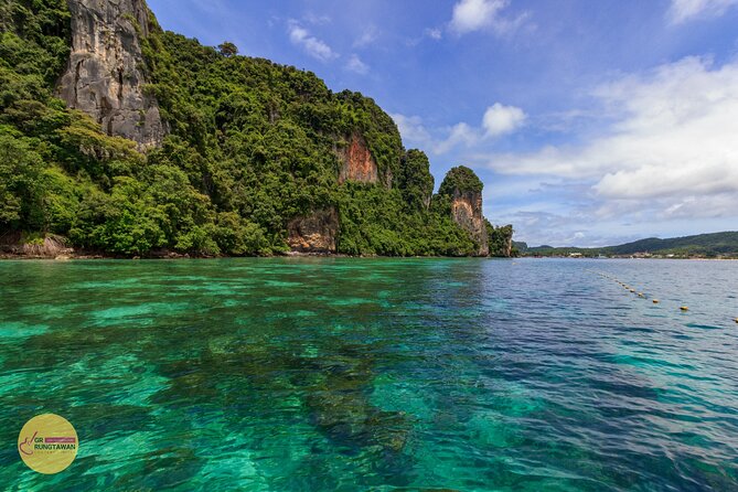 Phi Phi One Day Tour by Speed Boat from Ao Nang, Krabi - Lunch at Phi Phi Don: halal buffet, vegetarian option, and real recovery food