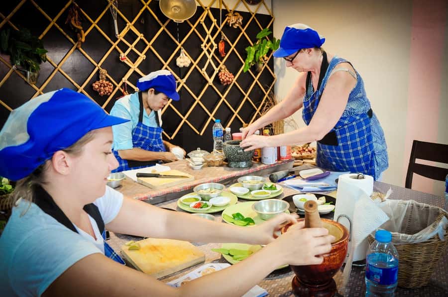 Phuket: Half Day Easy Thai Cooking Class & Local Market Tour - The food part: huge portions and leftovers you’ll thank yourself for