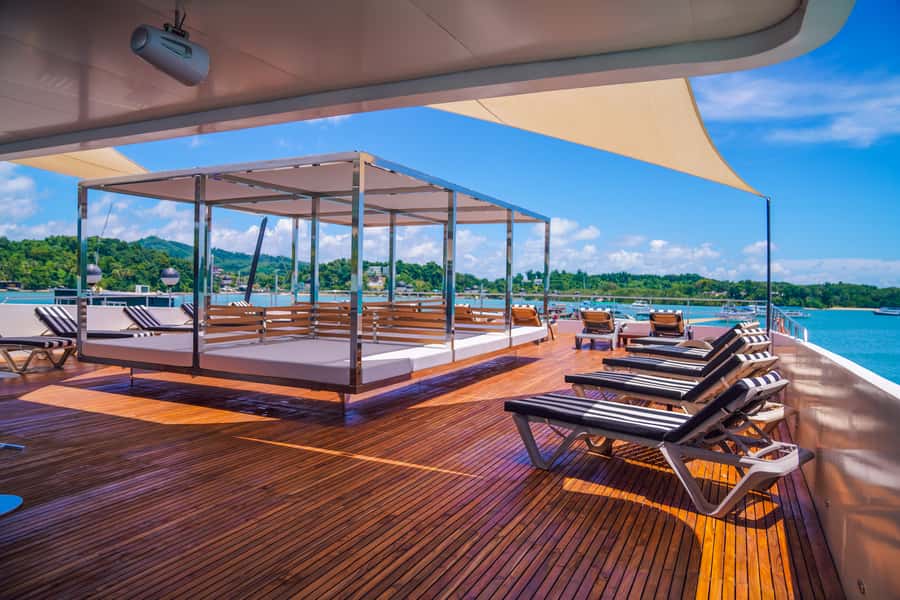 Phuket: James Bond Island Luxury Sunset Cruise - Phing Kan (James Bond Island): iconic views with real proximity