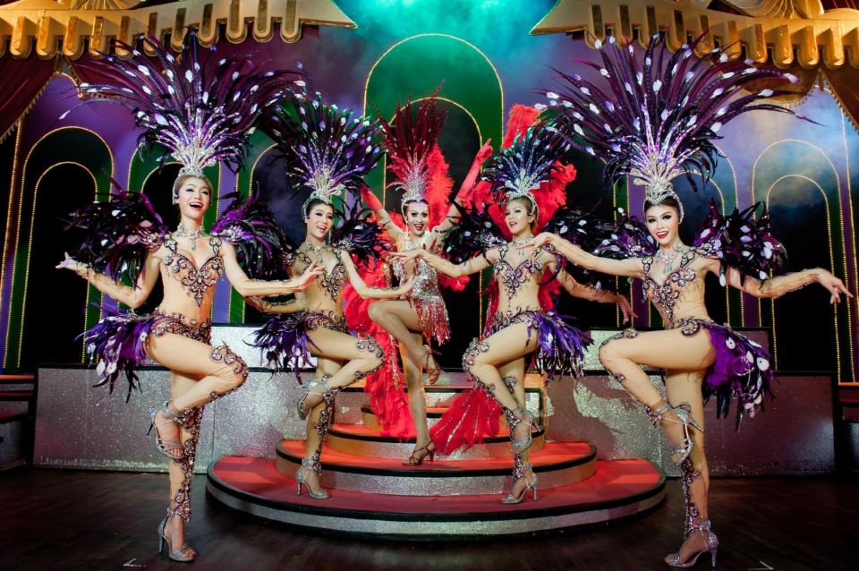 Phuket: Simon Cabaret Show Entry Ticket - How the evening unfolds inside the cabaret