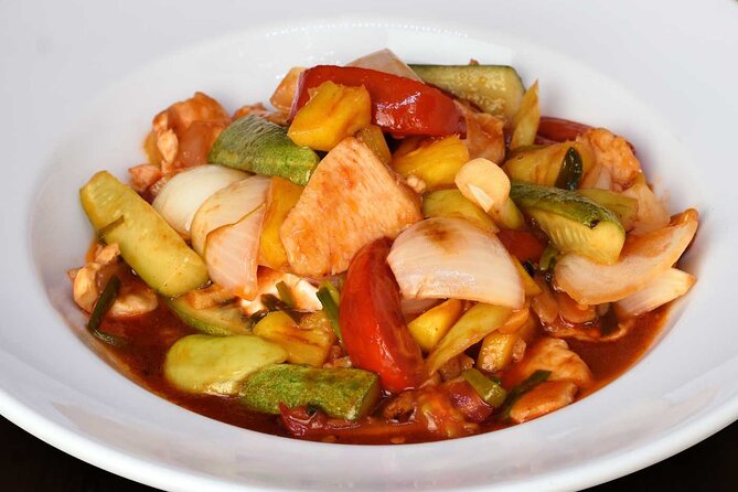 Riverside Thai Cooking Half Day Class - Group Size, Pickup, and the 4 Hours 30 Minute Time Box