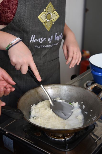Sukhumvit: Hands-on Thai Cooking Class & Market Tour in BKK - Afternoon and Evening Classes: Mango Carving Instead of the Market