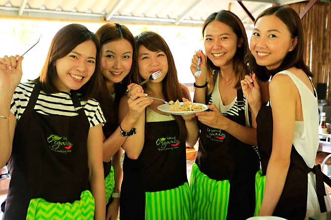 Thai Cooking Class | Since 2012 | Farm to Table - Curry paste, coconut cream, and herbal drinks: the core skills