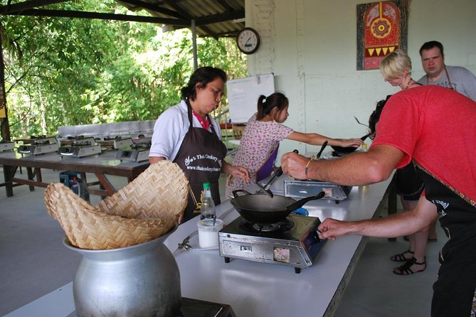 Ya Thai Cookery School Class in Krabi - Food safety and pacing: the only real trade-offs
